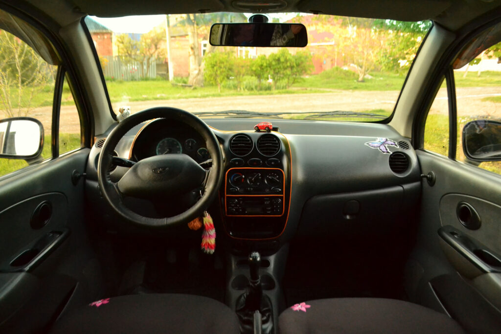 ТОП-20 маленьких машин для девушек 2026 (марки, стоимость, фото)