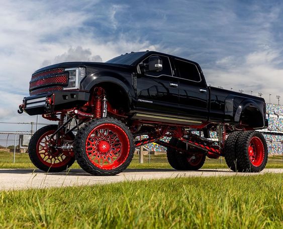 ТОП-20 самых больших джипов в мире на 2026 год