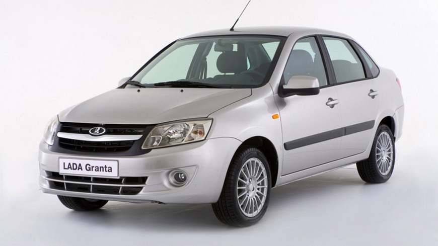 ТОП-30 лучших машин до 300 000 рублей на 2026 год