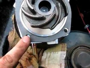 Как легко и просто проверить помпу на двигателе автомобиля (пошаговая инструкция)