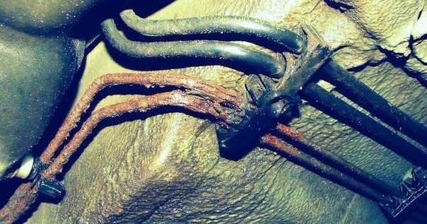 Проваливается педаль тормоза: 15 причин и методы ремонта своими руками