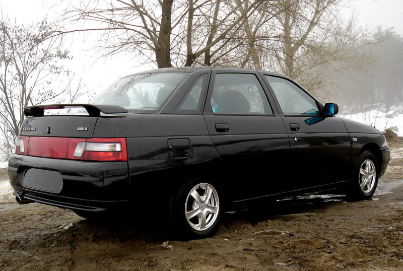 Проваливается педаль тормоза: 15 причин и методы ремонта своими руками