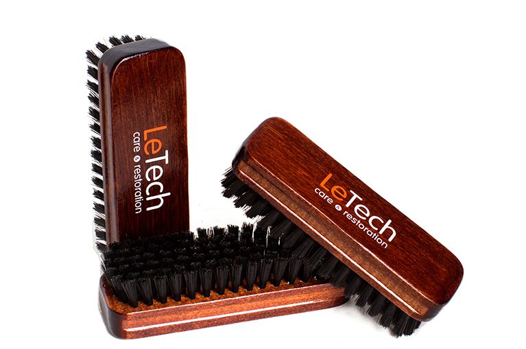 ТОП-15 средств для чистки кожаного салона автомобиля в 2026 году: правила выбора и использования