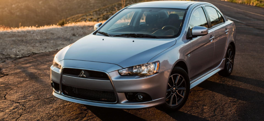 ТОП-22 машин за 600 000 рублей в 2026 году