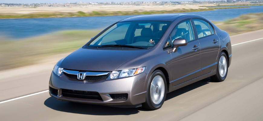 ТОП-22 машин за 600 000 рублей в 2026 году