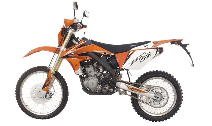 ТОП-30 лучших мотоциклов Эндуро в 2026 году: какого производителя выбрать, параметры, на которые стоит обратить внимание