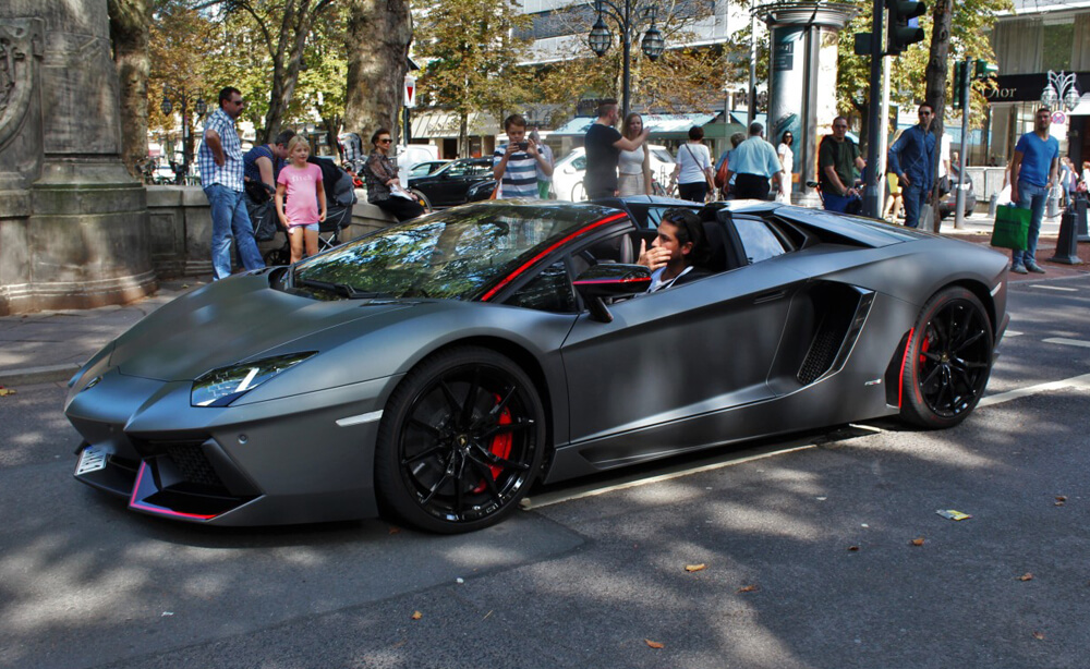 ТОП 35 самых дорогих машин в мире на 2026 (+ рейтинг престижных авто)