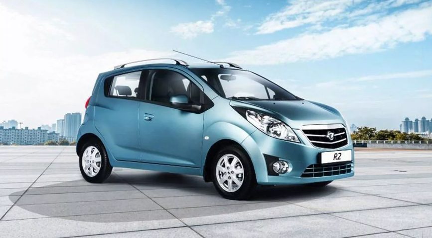 ТОП-39 лучших машин для девушки новичка в 2026 году