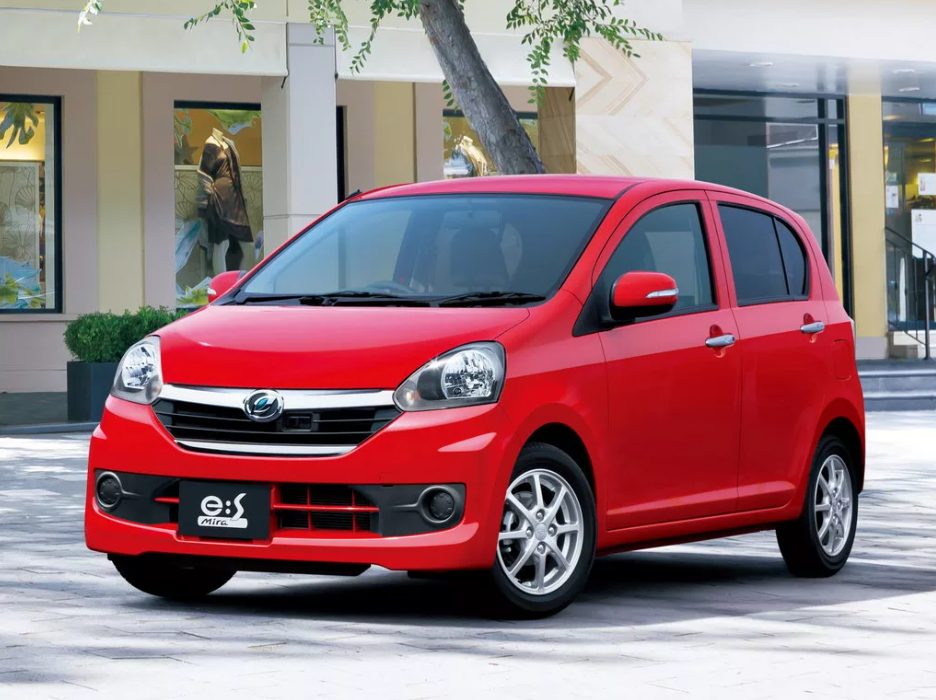 ТОП-39 лучших машин для девушки новичка в 2026 году