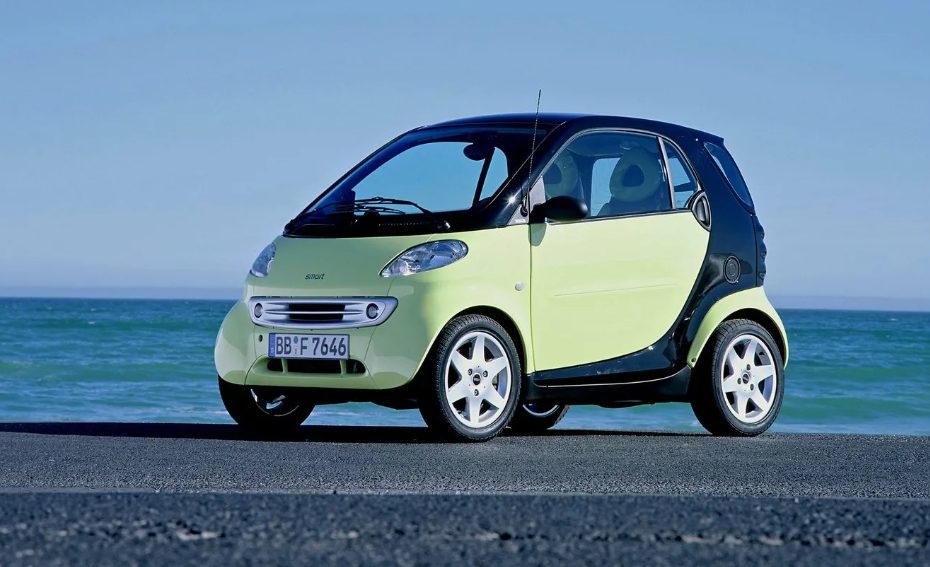 ТОП-39 лучших машин для девушки новичка в 2026 году