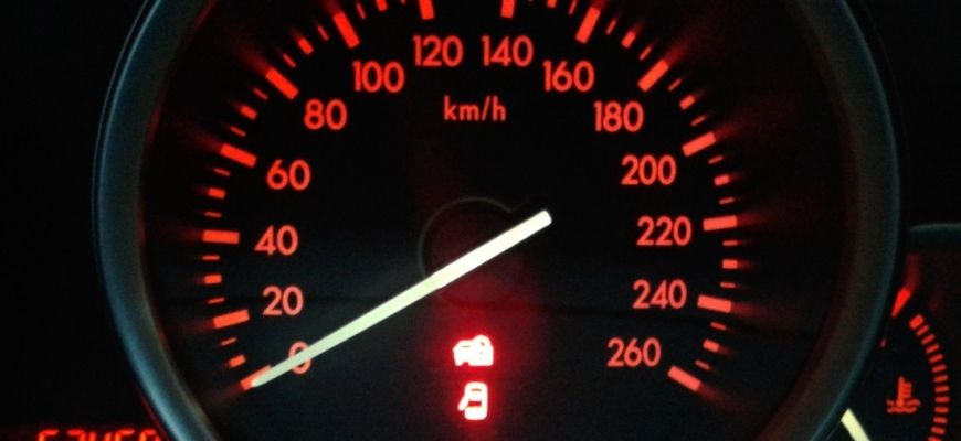 Значки на приборной панели авто (ЗНАЧЕНИЯ и расшифровка)