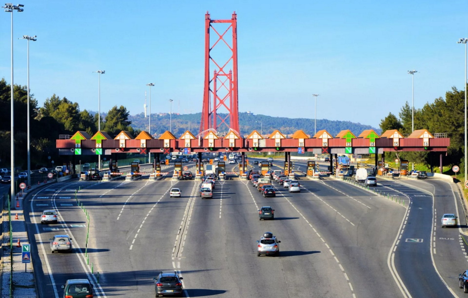 Платные дороги в 2026: как оплатить, правила, цены (+ принцип работы транспондера)