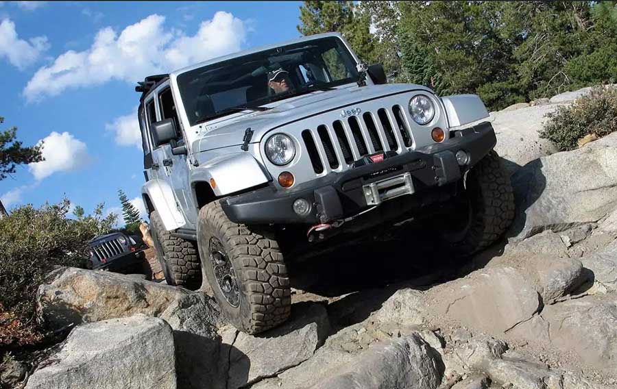 ТОП-35 лучших внедорожников в 2026 году (по цене-качеству)