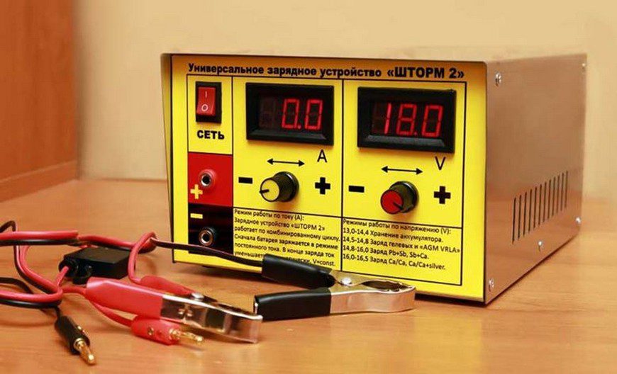 ТОП-33 пуско-зарядных устройств: рейтинг 2026 года ТОП-33 пуско-зарядных устройств: рейтинг 2026 года