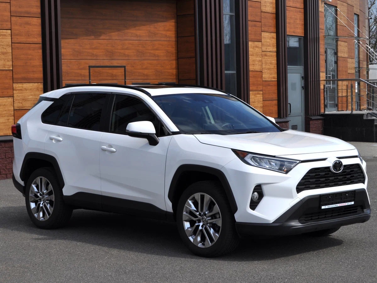 Toyota RAV4 Hybrid внешний вид Toyota RAV4 гибрид внешний вид кроссовера