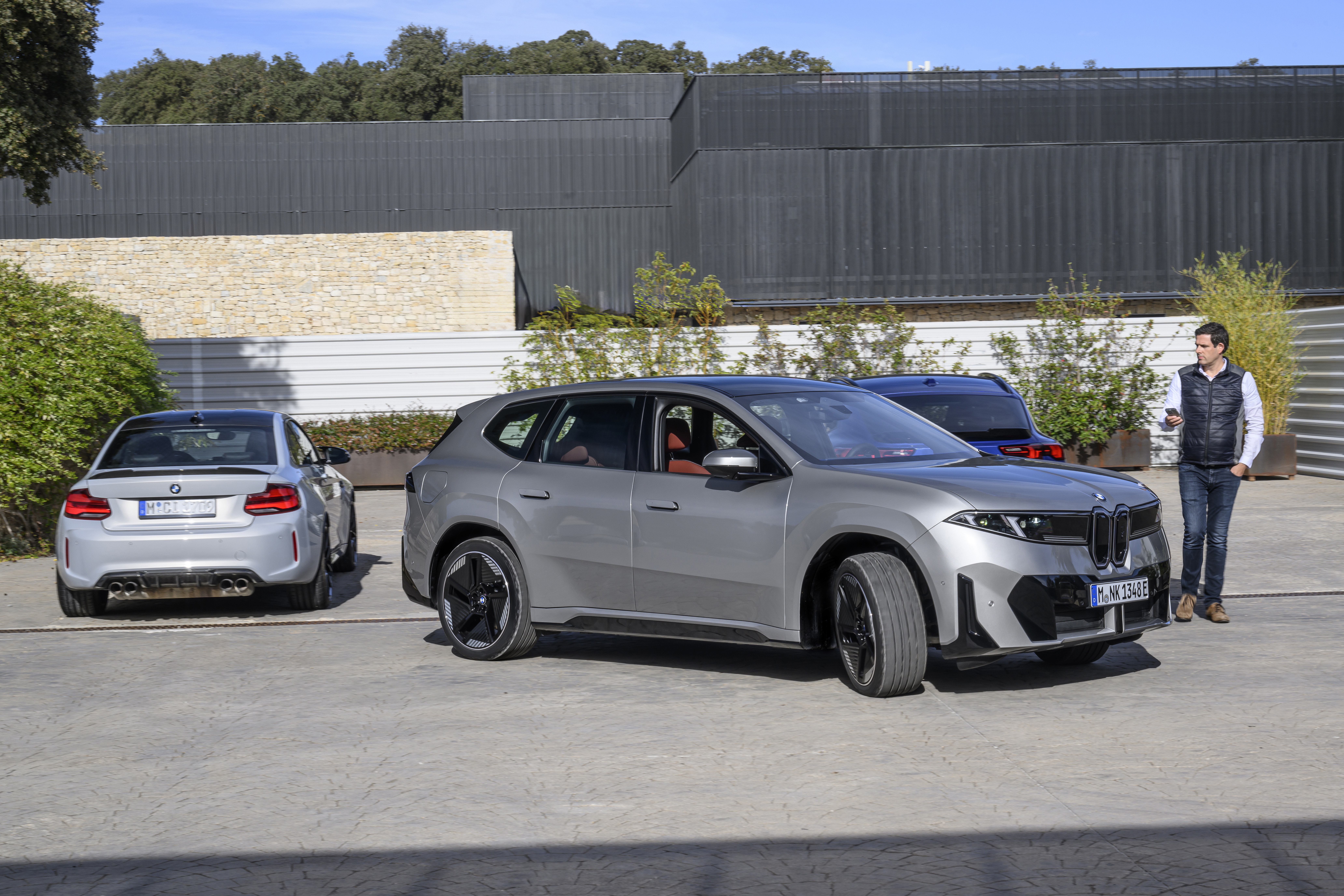 Технологии BMW iX3 BMW iX3 с функцией Automated and Remote Control Parking